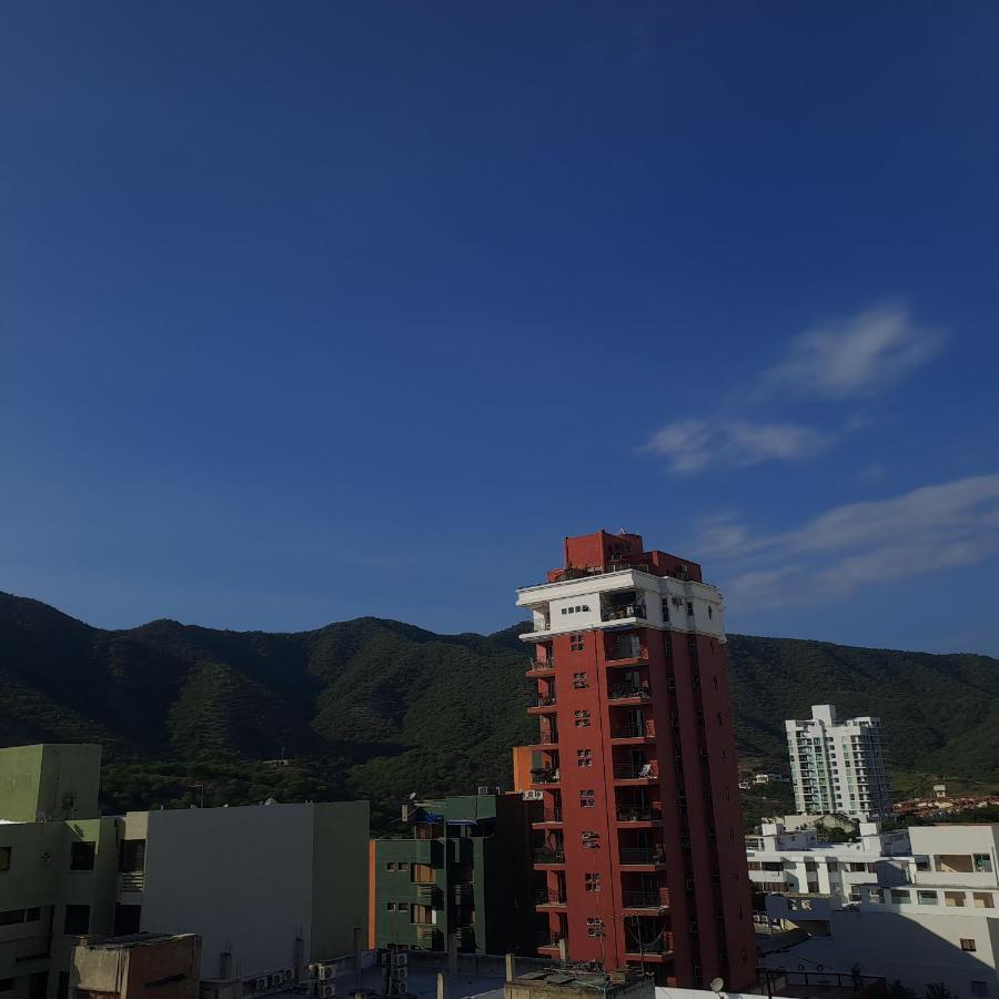 Luna Azul Rodadero Apartaestudios ซันตามาร์ตา ภายนอก รูปภาพ